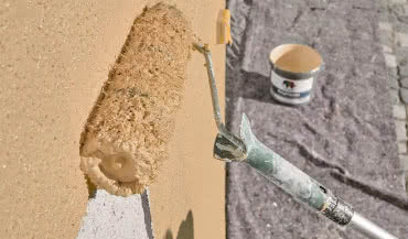 Piękna elewacja na lata - wybierz trwałą farbę